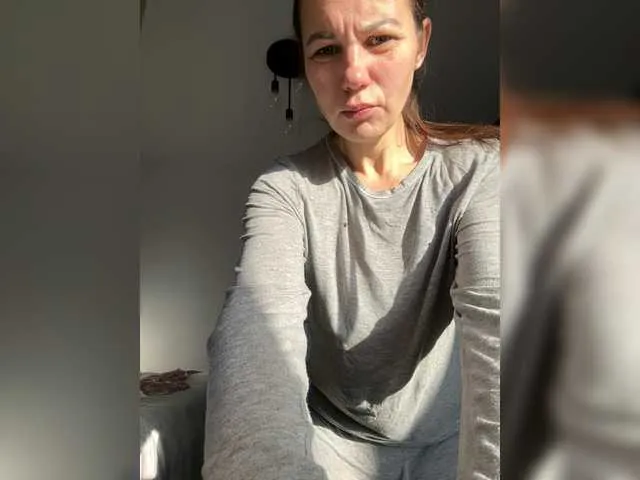 BongaCams Girlaa is Freechat Girlaa — LOVENSE STARTS FROM 1 TOKEN! Collecting in Bali @total Every 1000 ORGASM (@remain left)