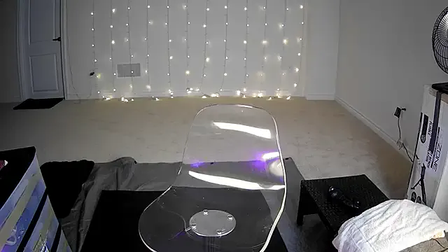 StripChat Ravishing_Roma is Freechat Ravishing_Roma — Take 2 Vodka Shots